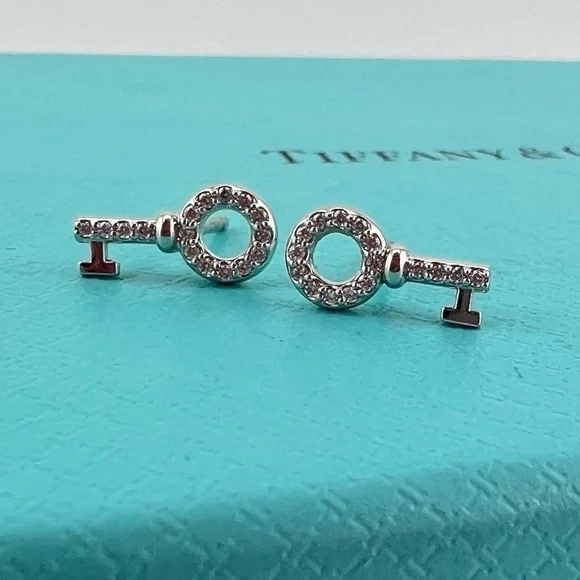 RARE Tiffany & Co. 💎 Diamond Key Earrings in 18k White Gold - Picture 6 of 7